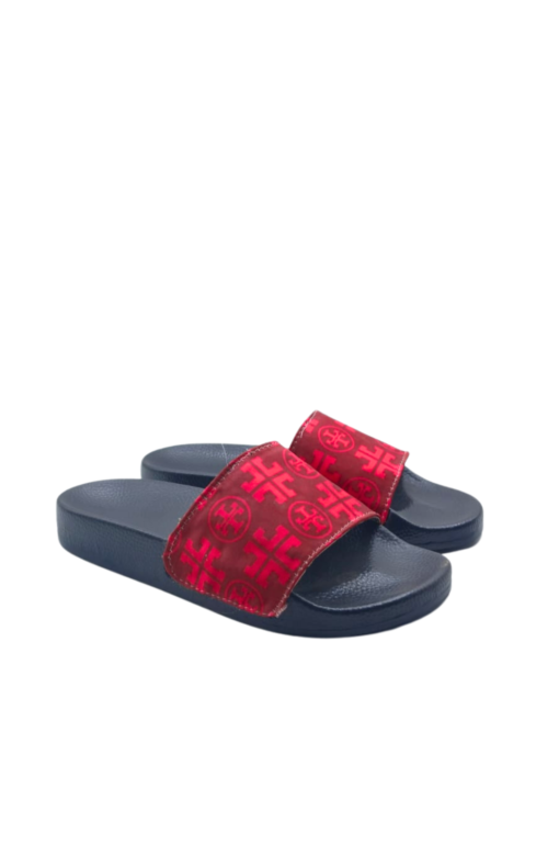 flat slippers